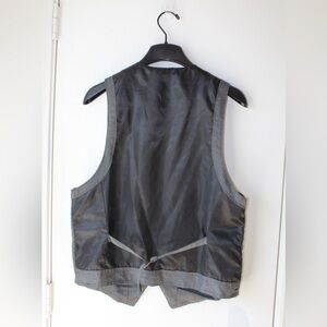 No Retreat suit vest